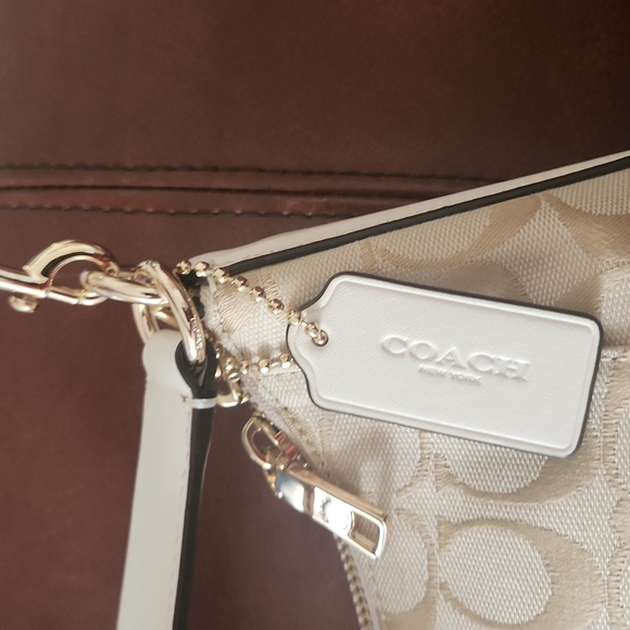 Coach NWT Signature Canvas & Leather Two Way Bag *OPEN TO REASONABLE OFFERS* - Picture 9 of 11